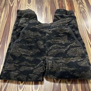 Old navy camo jogger